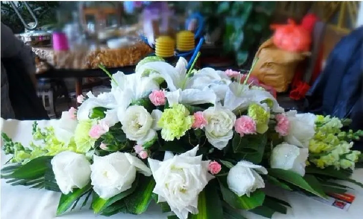 礼仪花卉的花材主要包括哪些
